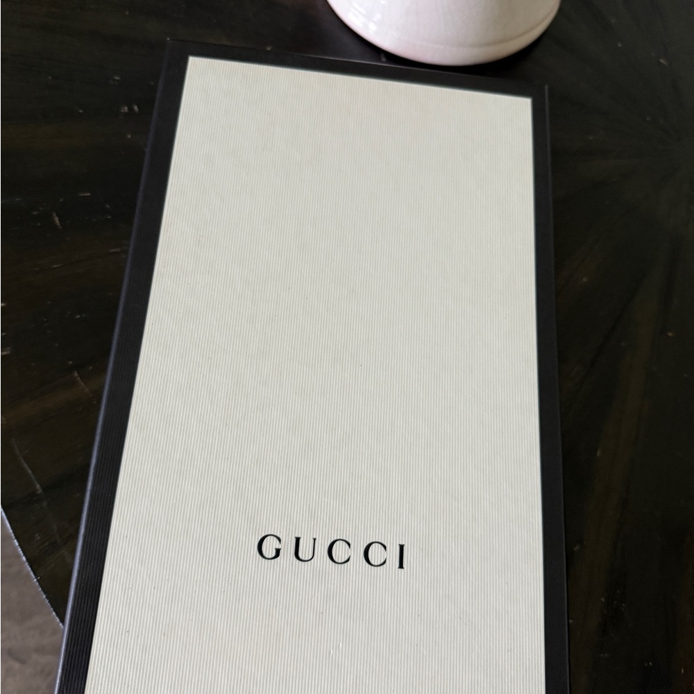 Gucci Women's Beige Espadrilles with Logo - Picture 12 of 12